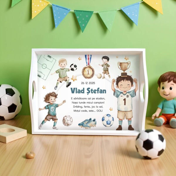 Micul fotbalist tavita mot